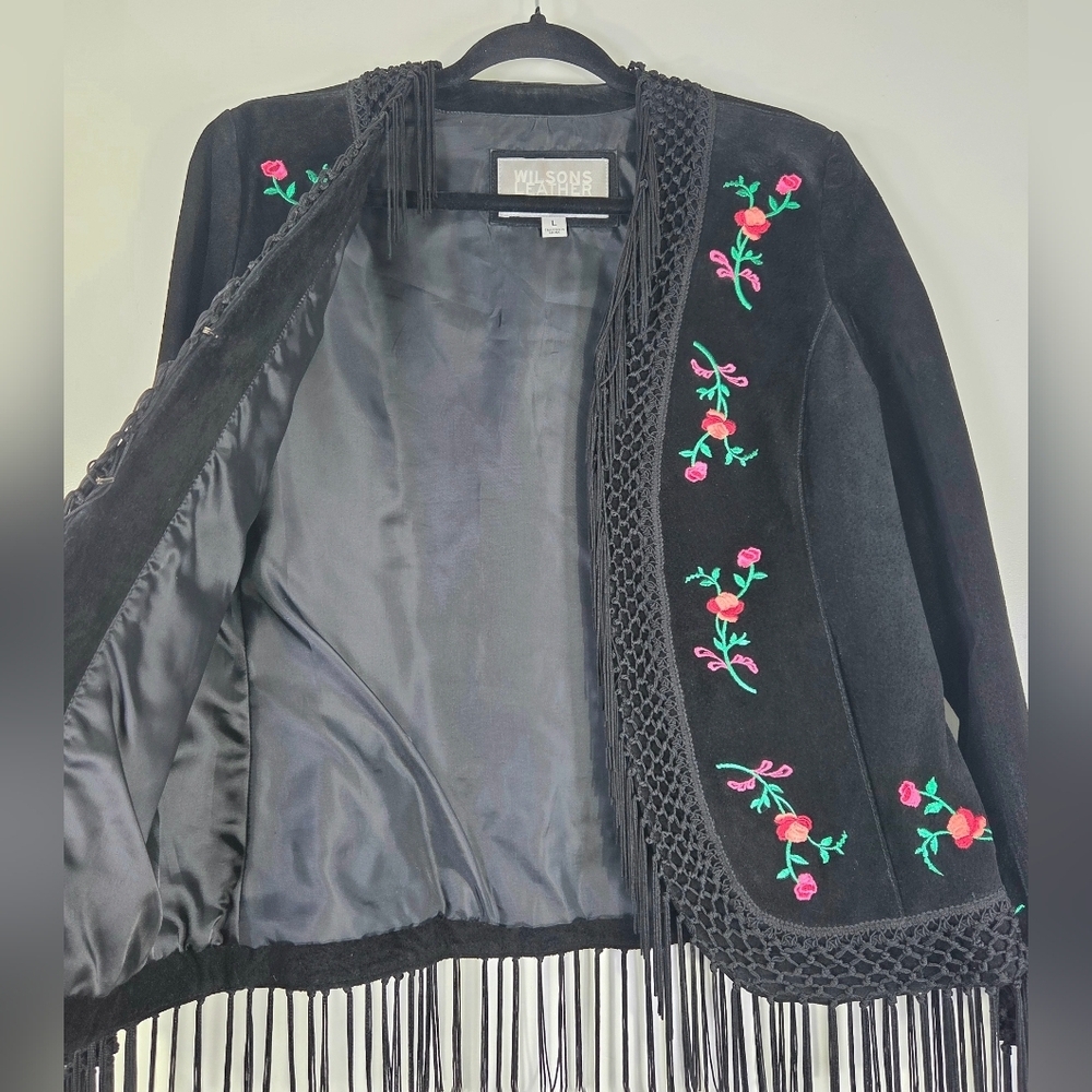 RARE VINTAGE WILSONS LEATHER MAXIMA EMBROIDERED SUEDE FRINGE BOHO JACKET. - Picture 3 of 9